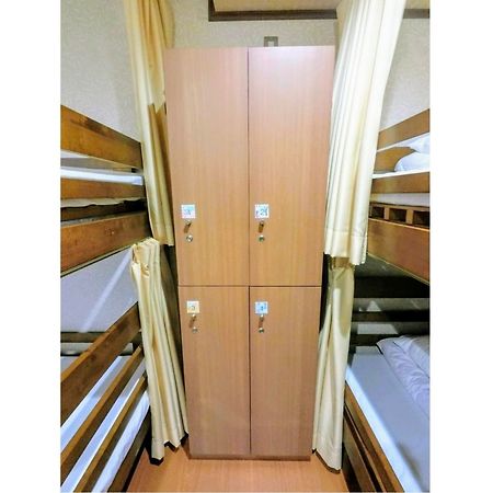 Guest House Na-No-Hana - Hostel, Caters To Women เกียวโต ภายนอก รูปภาพ