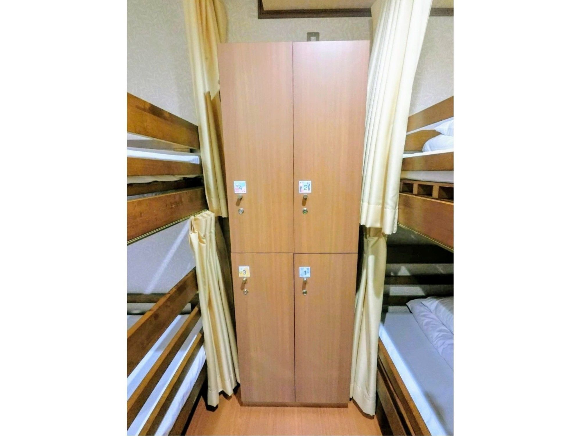 Guest House Na-No-Hana - Hostel, Caters To Women เกียวโต ภายนอก รูปภาพ